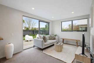 Cozy Town House - Walk to Addington Raceway - 6