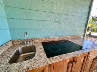 New 1st Floor Condo Private Lanai - 9