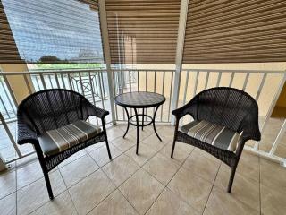 New Charming FL Condo & Fast Wi-Fi - 1
