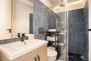 Casablanca Ghandi - Modern 1BR with balcony, fiber Wi-Fi and private parking - 2