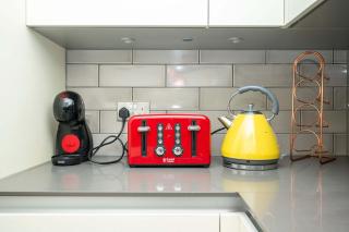 Modern flat in Canning Town - 8