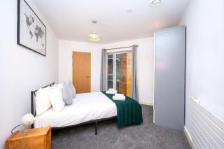 Modern flat in Canning Town - 3