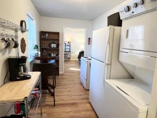 Rocky Court Apartments - 8