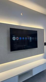 Stylish City Retreat Modern Urban Escape - 7