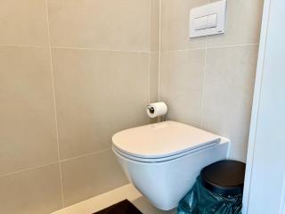 Renovated Central Apartment - 1