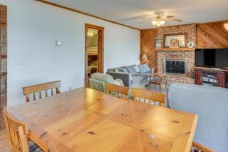 Private Lakefront Home with Views and Dock in Hartwell - 4