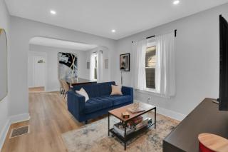 Bright 2-BR Home by Breweries/Riverfront/Casino - 0