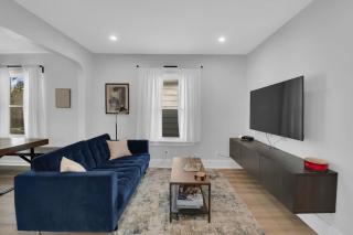 Bright 2-BR Home by Breweries/Riverfront/Casino - 9