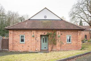 Spacious 4 Bed 3 Bath House Parking LongStays - 9