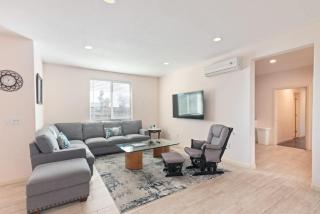 Spacious Single Level Home In Poway - 6