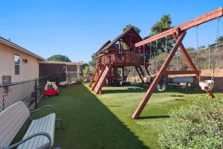 Spacious Single Level Home In Poway - 1