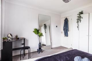 Stylish Two-Bed Apartment in Ashford - Ashford - 2
