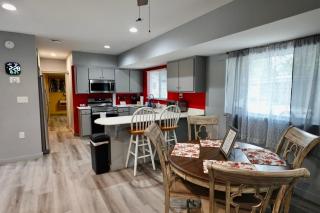 Blue Magnolia Oasis - West Columbia - 8