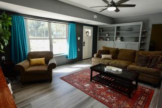 Blue Magnolia Oasis - 7