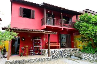 Vista Bela - Casa espaçosa e pertinho de tudo - 0