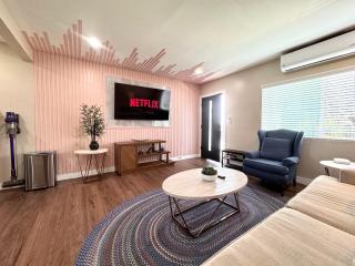 Golden Downey Designer Abode - Poolside Suite - 2