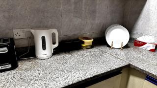 Spacious Fully Furnished Room with Large Private Kitchen Near Oman Avenues Mall - 7