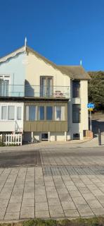 Sunray House - Sea View, Beach Front Holiday Home - 3