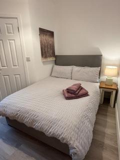 The Mews in Town Centre - 4