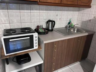 Δίπλα στον Μύλο Ξωτικών - 1