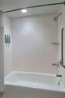 Courtyard by Marriott Frederick - 1