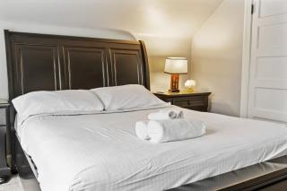 NEW Spacious Louisville Home with Backyard Oasis - 8