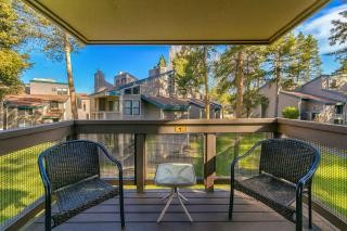 Lakefront Townhome in South Lake Tahoe - 8