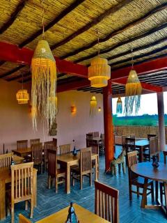 Paris Room With Balcony - Pool View and Garden - 4
