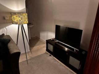 Spacious Fully Furnished Room with Large Private Kitchen Near Oman Avenues Mall - 3