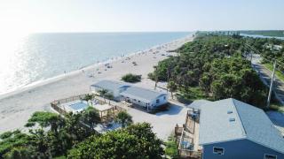 Seafarer Beach Resort - Ocean View with a Pool on the Beach - 0