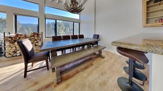 Large Spacious Upgraded 4 Bedroom Condo - 7