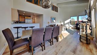 Large Spacious Upgraded 4 Bedroom Condo - 6