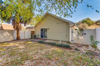 Patio and Yard Peaceful Getaway in Pensacola - 8