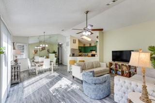 Patio and Yard Peaceful Getaway in Pensacola - 1