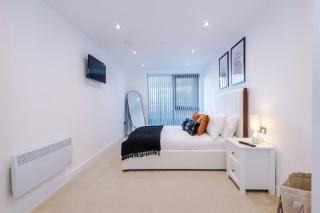 Leeds City Centre 2 Bed Pool Table Parking - 8