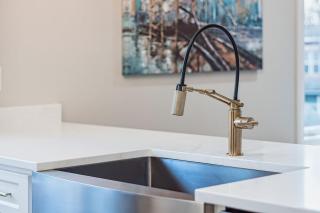 Luxury Modern Harrison West Home with Rooftop Terrace & Family Amenities - 4