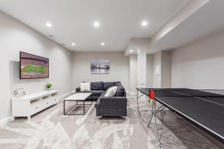 Luxury 3-Bedroom Harrison West Home with Game Room & Family-Friendly Amenities - 6