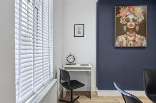 Albert House - Near the High Street - Free Parking, Garden, Fast WiFi and Smart TV by Yoko Property - 7