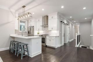 Luxury 6-Bedroom New-Build Harrison West Townhome Entire Duplex Family-Friendly - 1