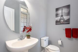 Cozy 3 Bed Whole Rental Home for your stay! - 8