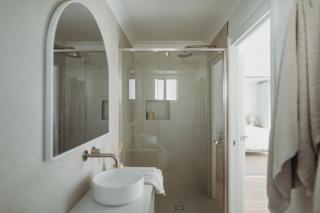 Bay House Shoal Bay, 36 Government Rd - ducted air conditioning, boat parking, linen and only 450 metres to the water - 1