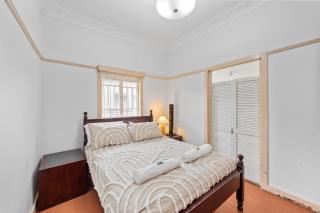 Comfortable 2 bedroom cottage - 3