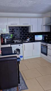 Entire 2bed apartment - 2