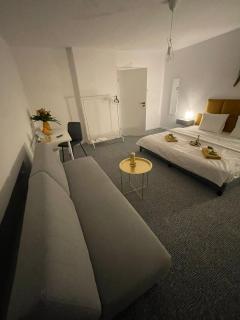 Gold Angel - Posen - 2