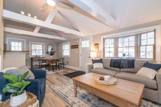 Clark Escape Fenced-In Yard Newly Renovated - 0