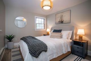 Clark Escape Fenced-In Yard Newly Renovated - 8