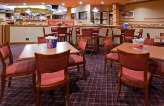 Holiday Inn & Suites St. Cloud by IHG - 5