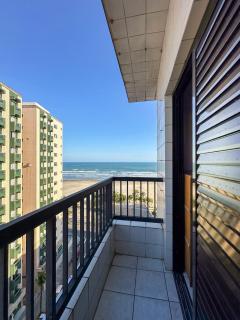 Apartamento Frente ao Mar, Praia da Aviação SP - 0