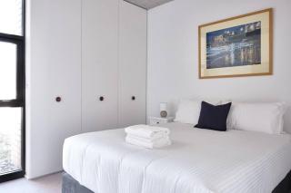Premium Bondi Beach 2 Bedroom with Beach view and parking - 3
