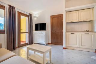 ISA - Hotel with swimming pool in Costa Serena just 700 mt from the sea - 8